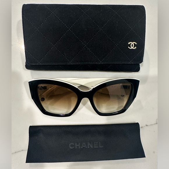 CHANEL Black and White Butterfly Sunglasses - Picture 4 of 6